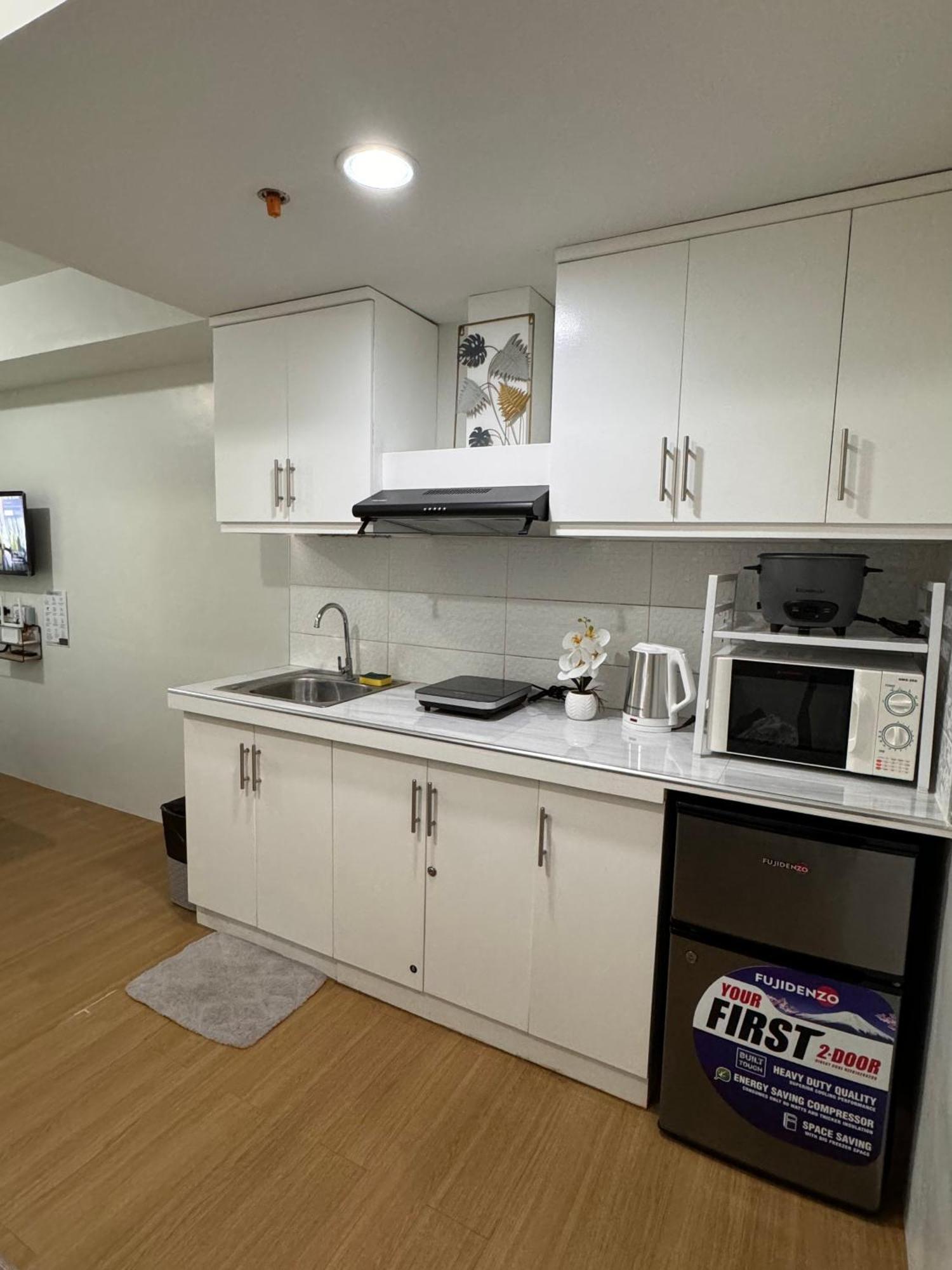 Cozyvilla At Pine Suites Tagaytay 2Br Or Studio With Free Parking 2Br In Basement Parking And Studio In Offsite Parking Tagaytay City Eksteriør bilde